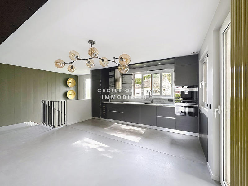 Maison - 122 m² - 6 pièces