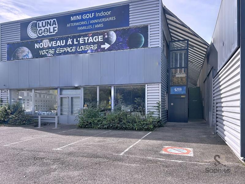 Local commercial - 375 m²