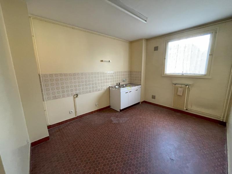 Appartement - 79 m² - 2 pièces