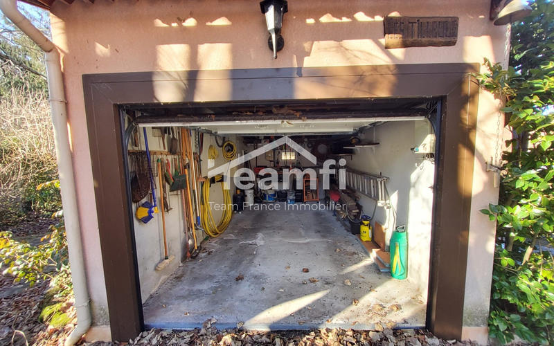 Maison traditionnelle - 139 m² - 6 pièces