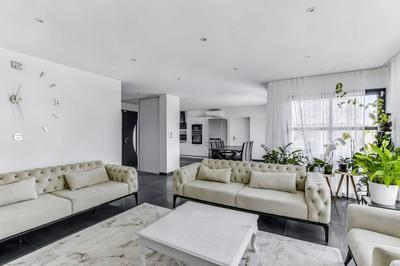 Maison - 145 m² - 5 pièces