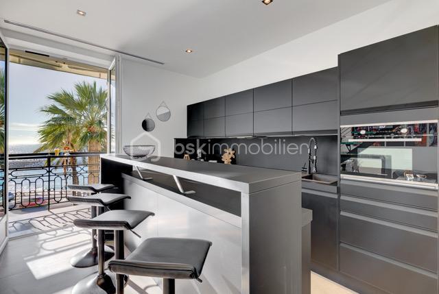 Penthouse - 128 m² - 5 pièces