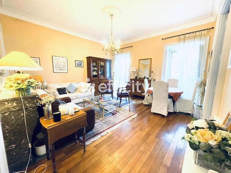 Appartement - 90 m² - 3 pièces