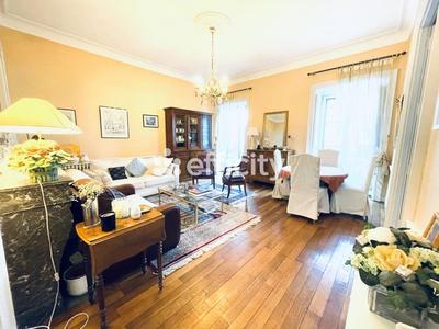 Appartement - 90 m² - 3 pièces