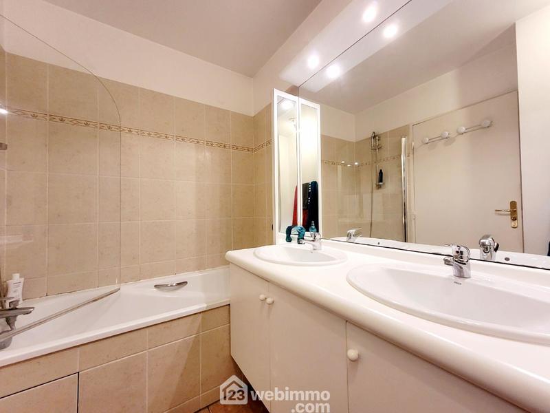 Appartement - 70 m² - 3 pièces