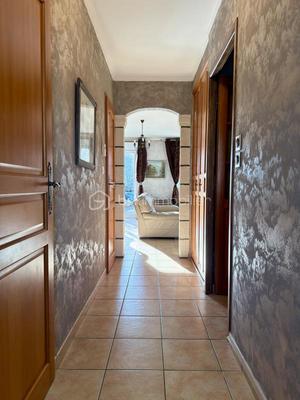 Maison traditionnelle - 78 m² - 4 pièces