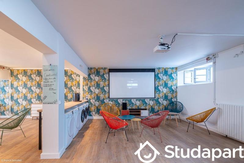 Chambre - 13 m² - 1 pièce