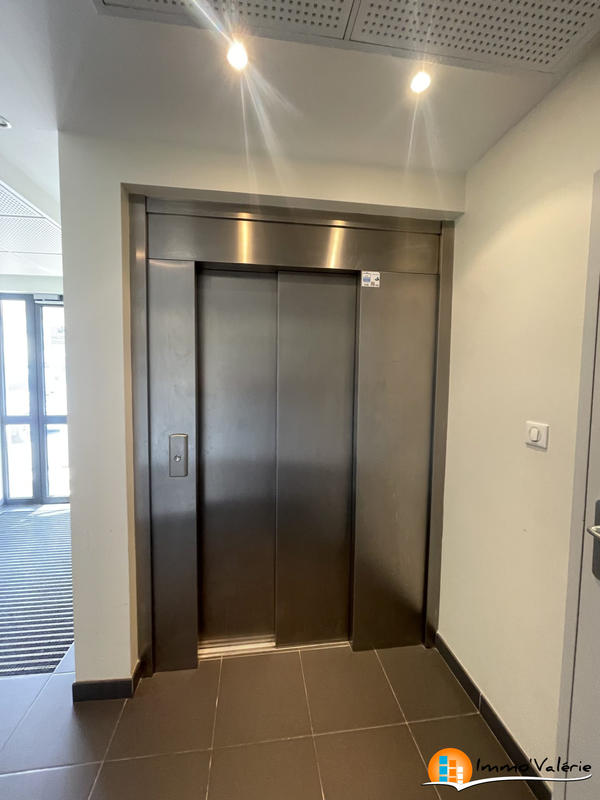 Appartement - 77 m² - 3 pièces