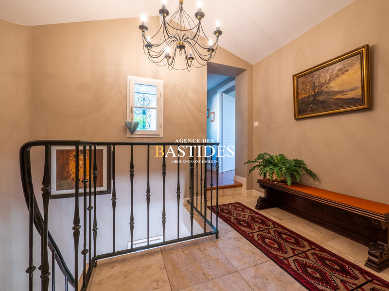 Maison ancienne - 187 m² - 6 pièces