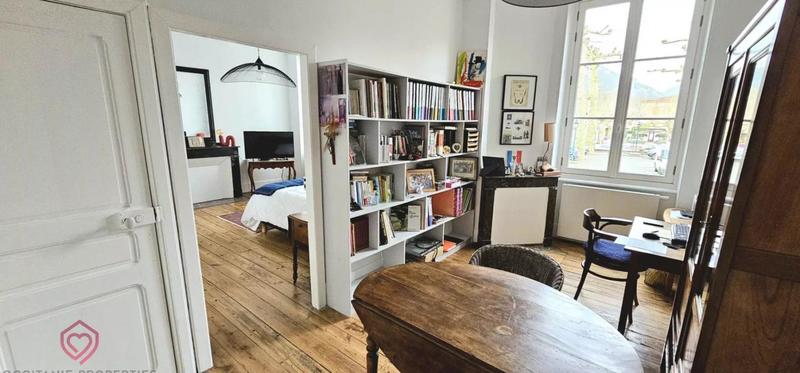 Maison de village - 242 m² - 10 pièces