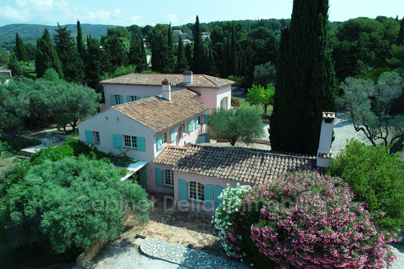 Bastide - 400 m² - 15 pièces