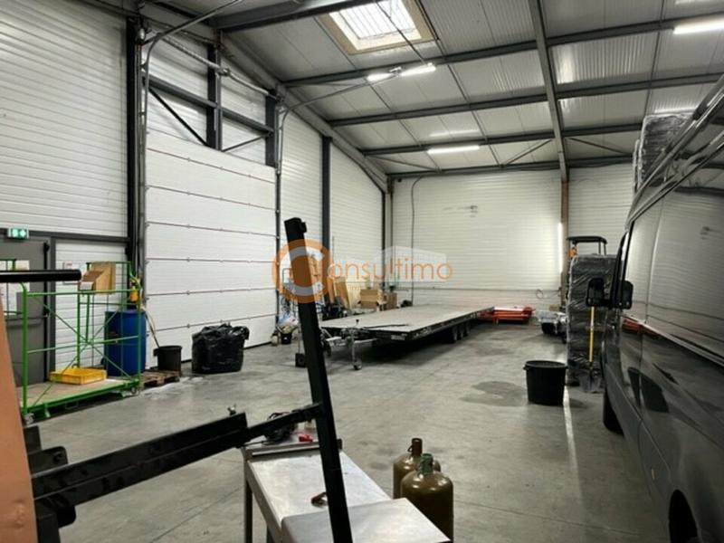 Local d'activité / Entrepôt - 720 m²