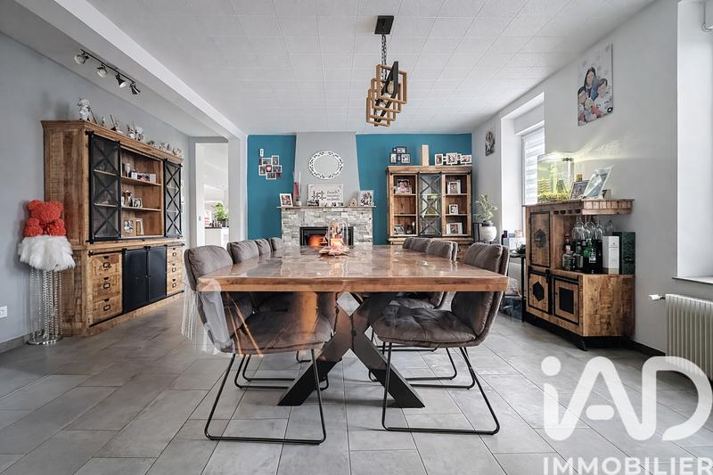 Maison - 223 m² - 8 pièces