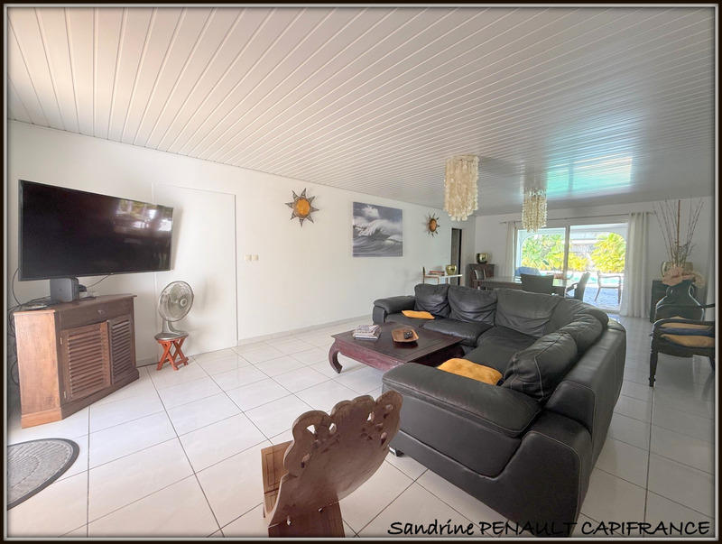 Villa - 221 m² - 7 pièces