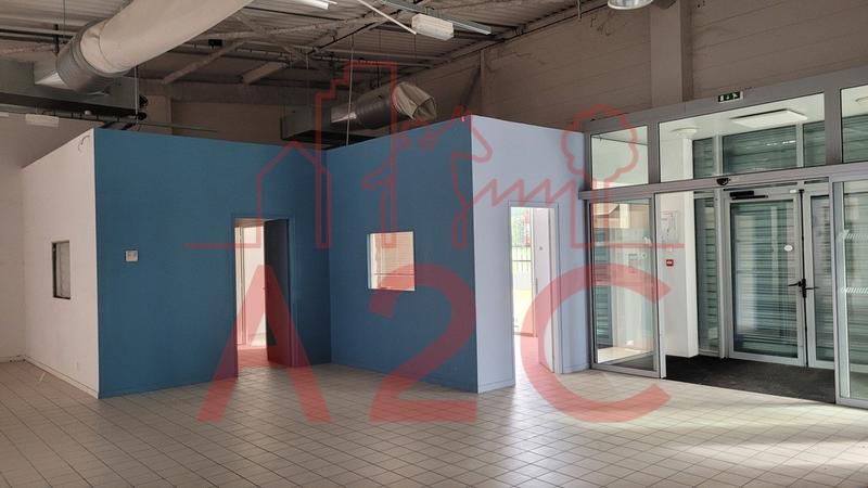 Local d'activité / Entrepôt - 1 126 m²