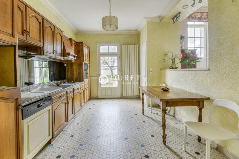 Maison - 195 m² - 7 pièces