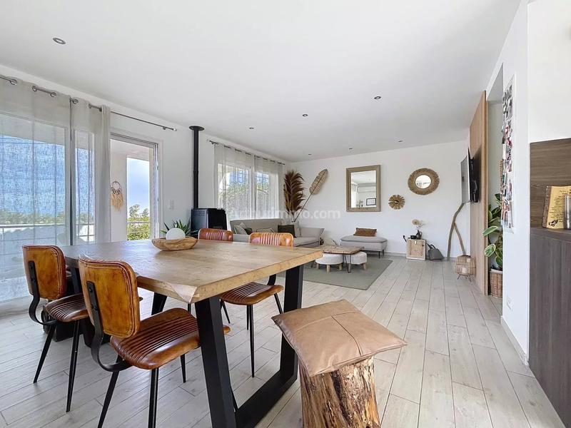 Maison - 92 m² - 4 pièces