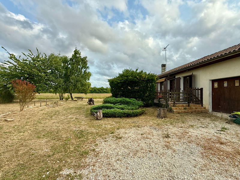 Maison - 95 m² - 5 pièces