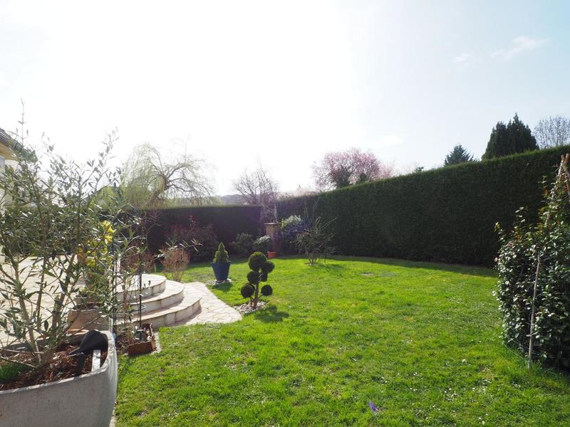 Pavillon - 130 m² - 6 pièces