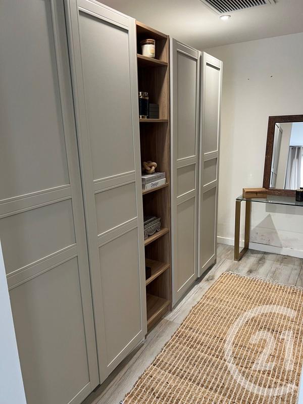 Maison - 304 m² - 7 pièces