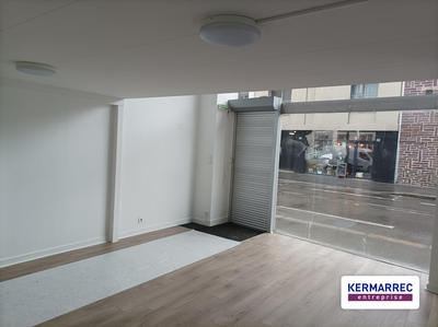 Bureau - 81 m² - 4 pièces