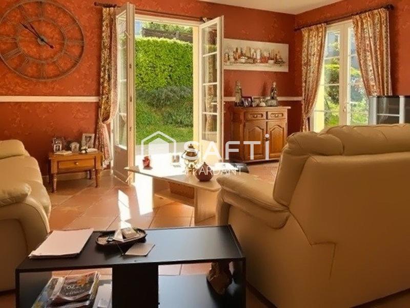 Maison - 240 m² - 7 pièces