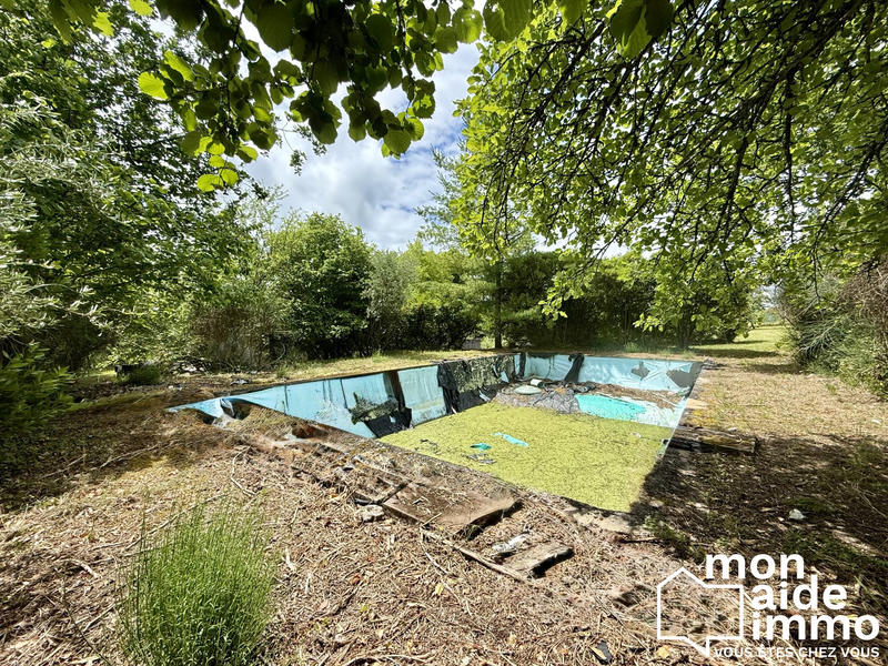 Maison - 240 m² - 8 pièces