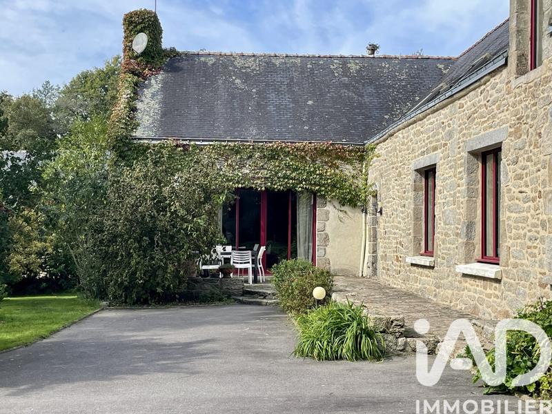 Maison - 254 m² - 7 pièces