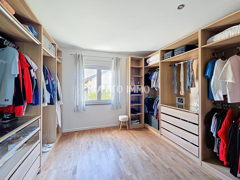 Villa - 311 m² - 7 pièces