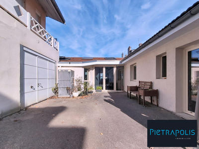 Bureau - 215 m² - 6 pièces