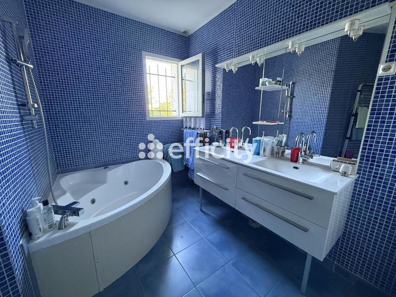 Pavillon - 120 m² - 5 pièces