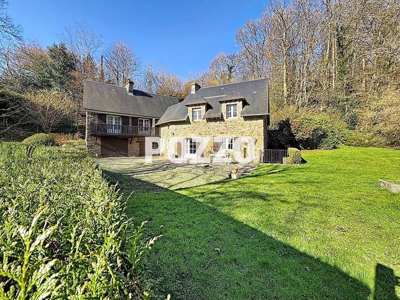 Maison - 175 m² - 8 pièces