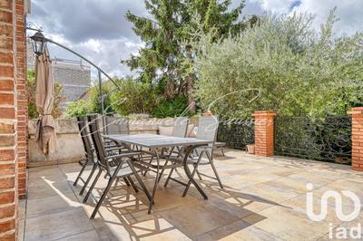 Maison - 223 m² - 10 pièces