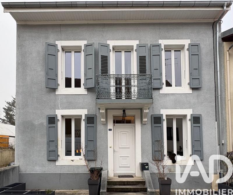 Maison de ville - 181 m² - 9 pièces