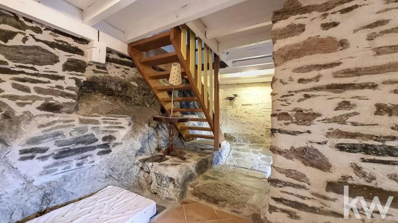 Maison - 285 m² - 13 pièces