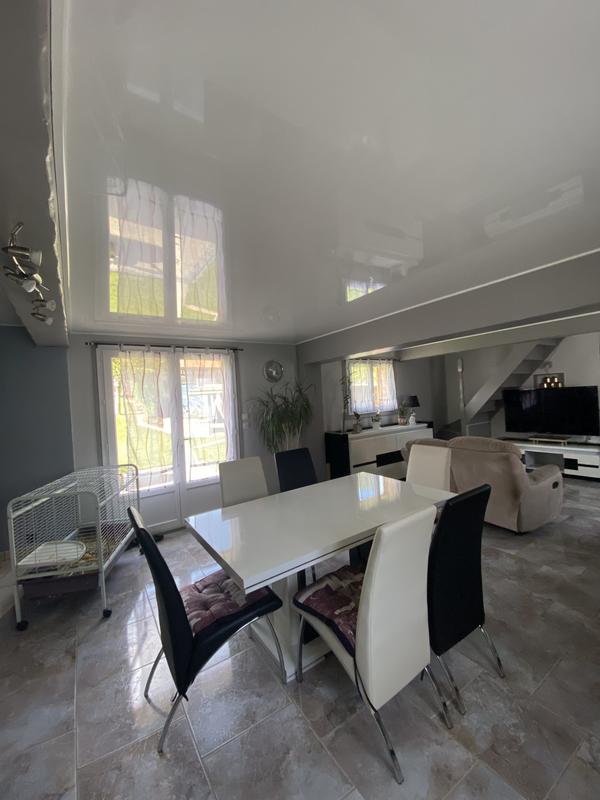 Maison - 225 m² - 7 pièces