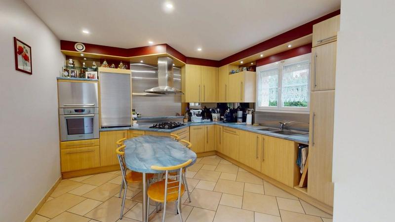 Maison - 177 m² - 4 pièces