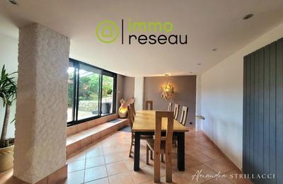 Maison - 190 m² - 8 pièces