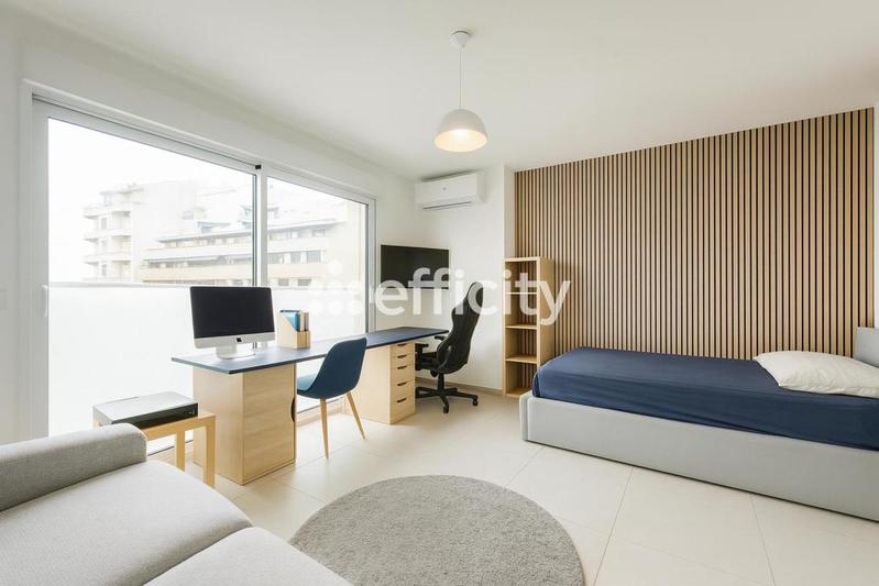 Appartement - 96 m² - 4 pièces