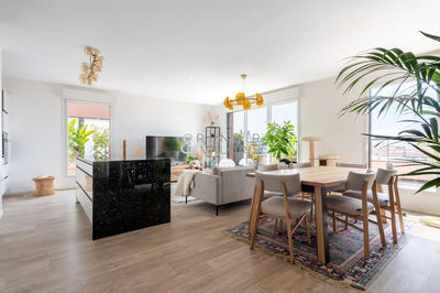 Appartement - 94 m² - 5 pièces