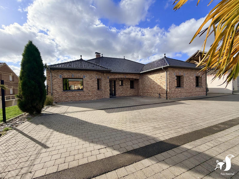 Maison - 214 m² - 6 pièces