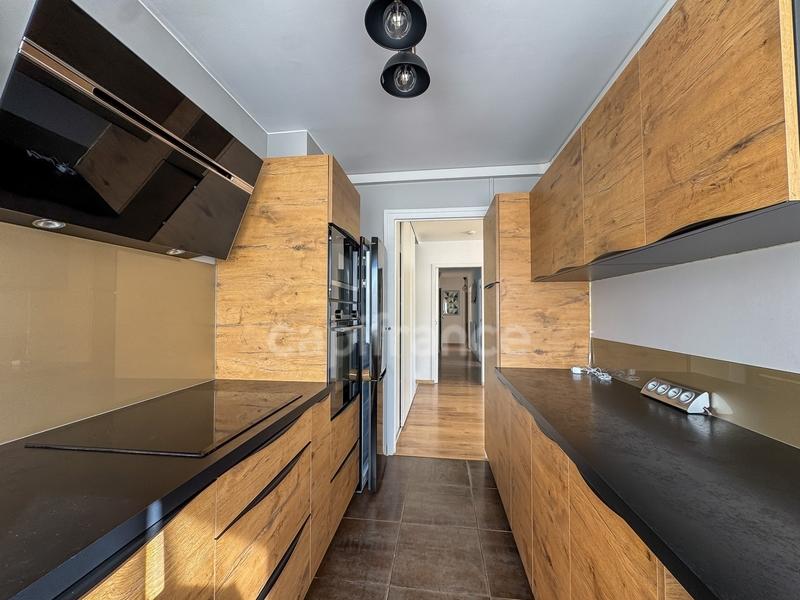 Appartement - 103 m² - 4 pièces