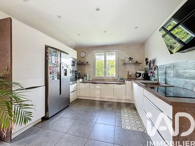 Maison - 127 m² - 7 pièces