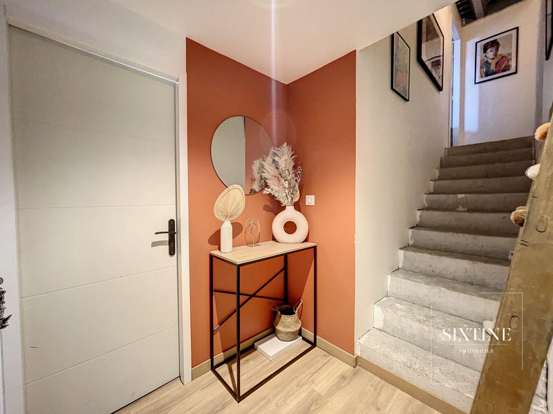 Appartement - 80 m² - 4 pièces