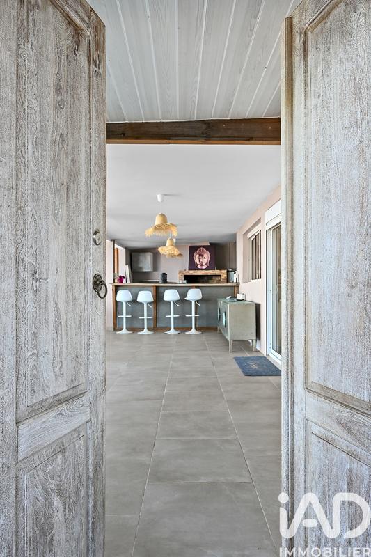 Maison - 215 m² - 7 pièces