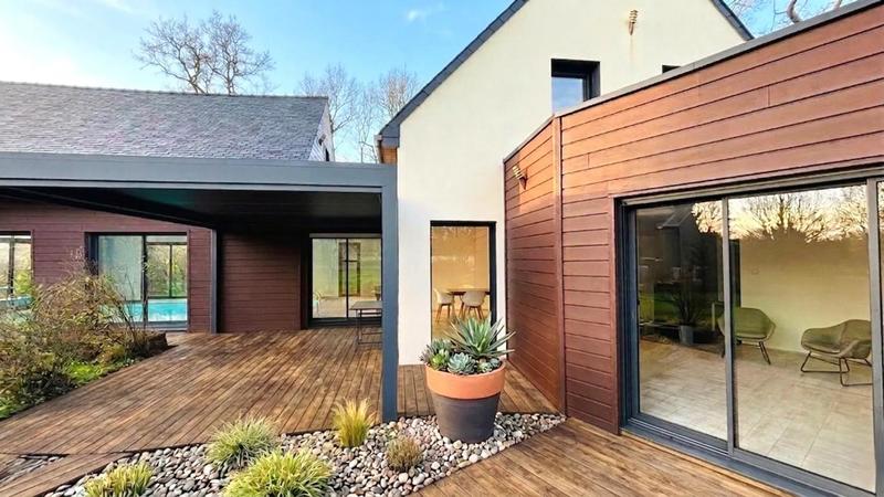 Maison - 230 m² - 8 pièces