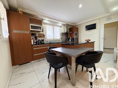 Maison - 128 m² - 4 pièces