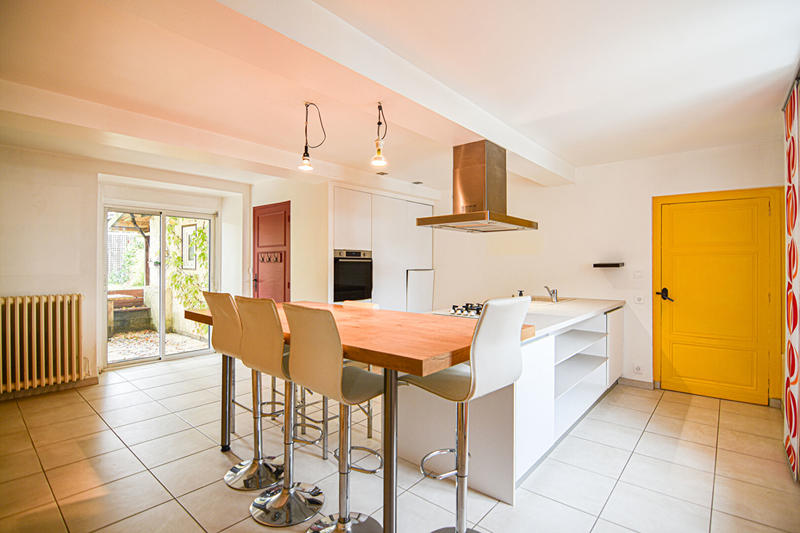 Maison de village - 180 m² - 6 pièces