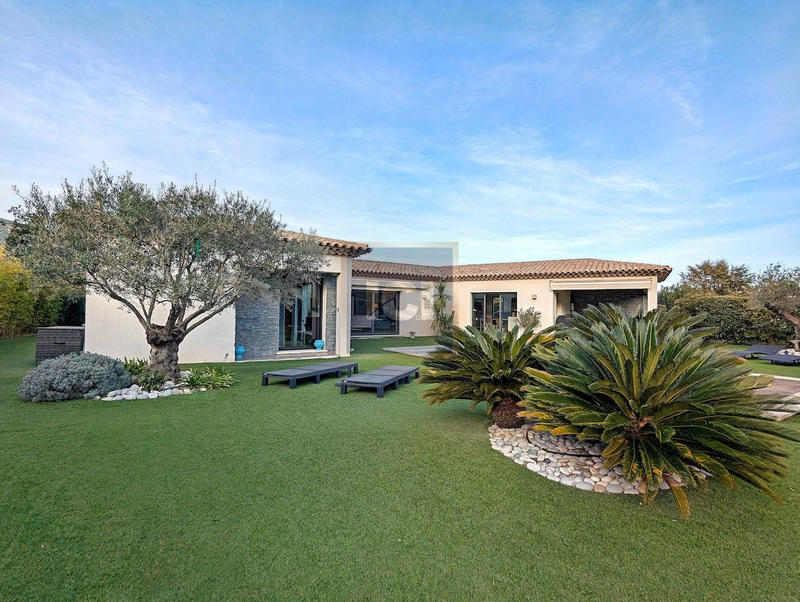 Villa - 164 m² - 5 pièces