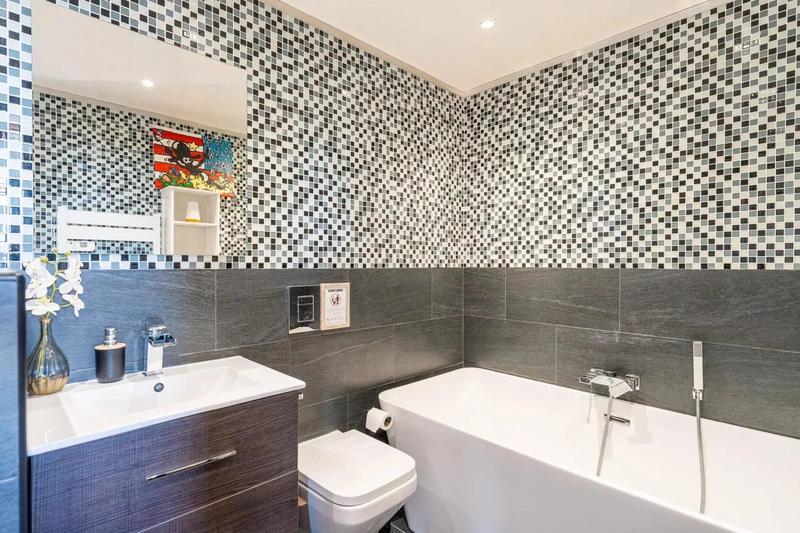 Appartement - 80 m² - 4 pièces